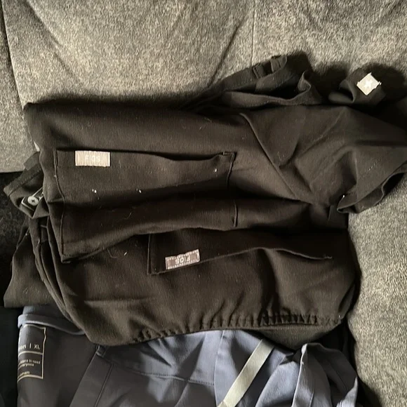 Figs Srubs - Picture 9 of 12